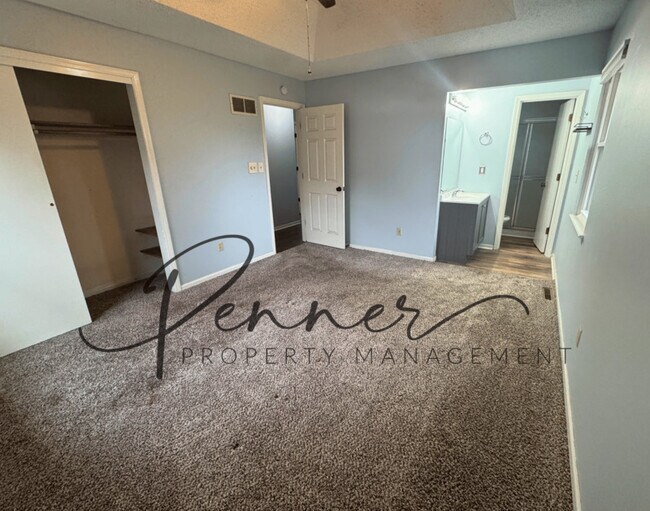 Foto del edificio - 1100 NW Oakridge Dr