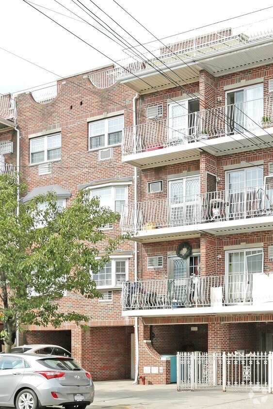 Building Photo - 37-44 108th St