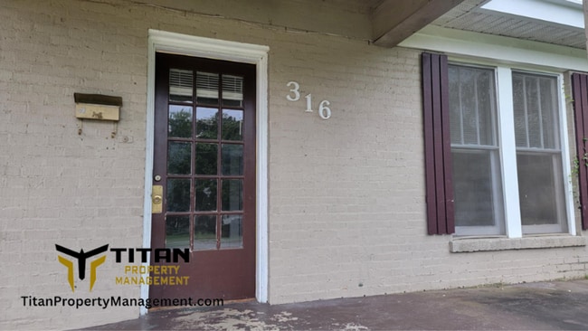 Building Photo - 316 W Conway St