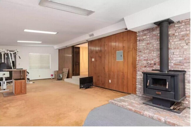 Foto del edificio - 45523 Lostwood Ave