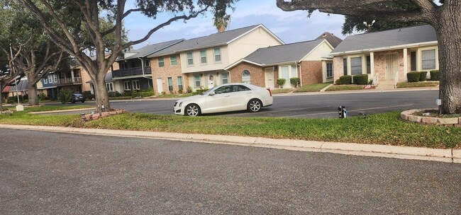 Building Photo - 500 Wichita Ave