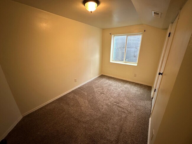 Foto del edificio - 3 Bedroom 2 Bath home