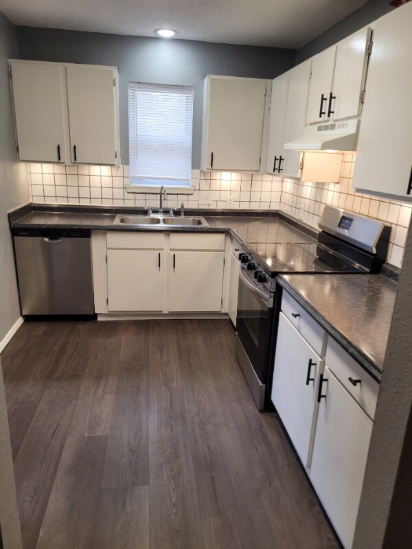 Foto del edificio - 1601 N Hills Blvd