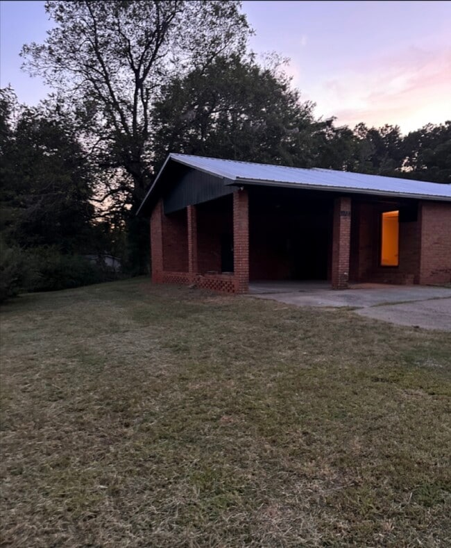 Foto del edificio - 1281 Turner Rd