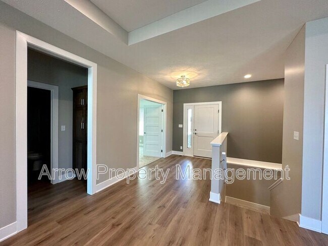 Foto del edificio - 8709 S 82nd St