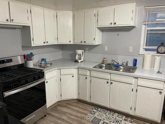 Foto del edificio - 2201 W State St