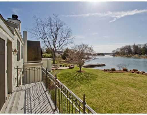Foto del edificio - 2 Contentment Island Rd