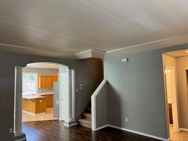 Building Photo - 8225 Sweetbrier Loop SE
