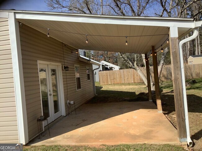 Building Photo - 6 Silverwood Dr
