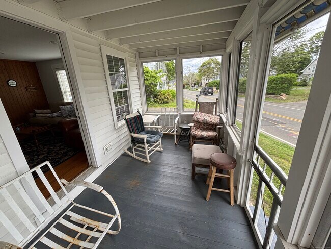 Foto del edificio - 112 Limewood Ave