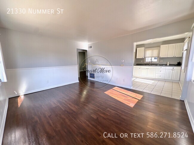 Building Photo - 21330 Nummer St