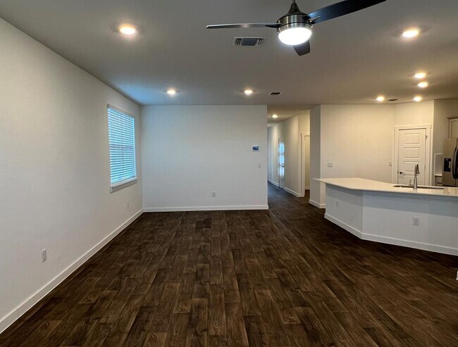 Building Photo - 14213 Cantarra Dr