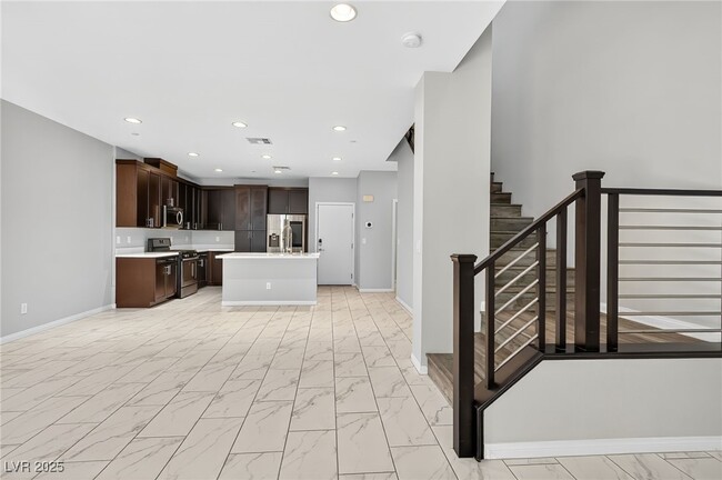 Building Photo - 1032 Via Panfilo Ave