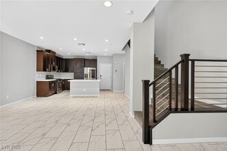 Building Photo - 1032 Via Panfilo Ave