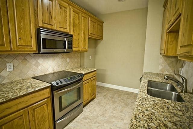 Building Photo - 1307 Halcyon Pl