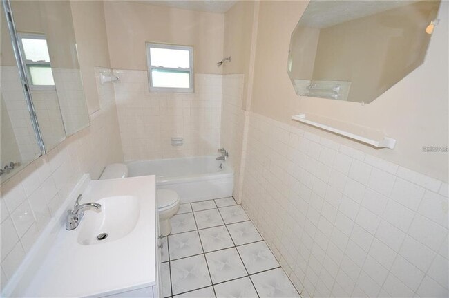 Foto del edificio - 4811 Ron Cir