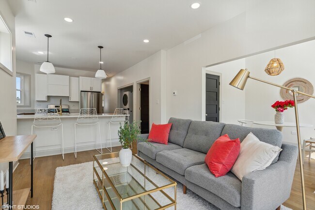 Foto del edificio - 2941 N Lawndale Ave