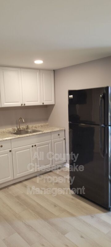 Building Photo - 633 Frederick Rd