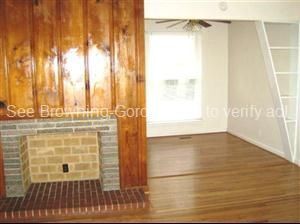 Foto del edificio - 4924a Briarwood Dr