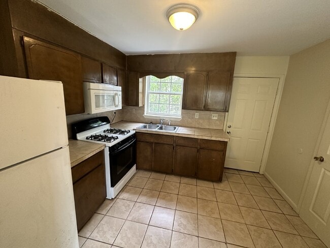 Foto del edificio - Apartment For Rent