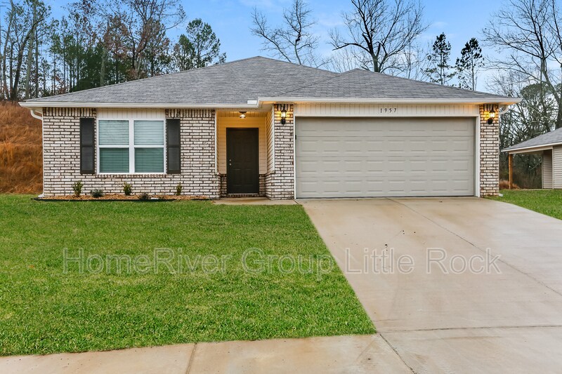 Foto principal - 1957 Auburn Hills Dr