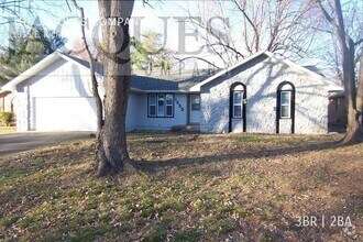 Building Photo - 1335 E Richmond St