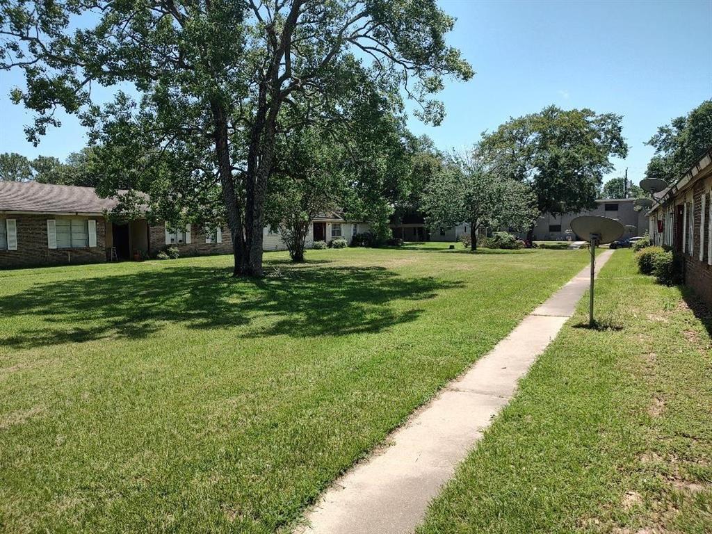 Primary Photo - 2000 Bahama Dr