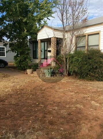 Building Photo - 741 S Crockett Dr