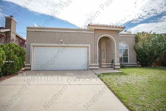 Building Photo - 1316 Desierto Azul Dr