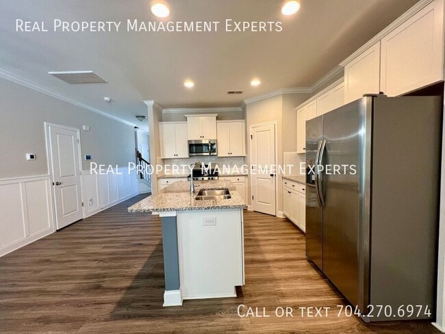 Building Photo - 5040 Harris Woods Blvd