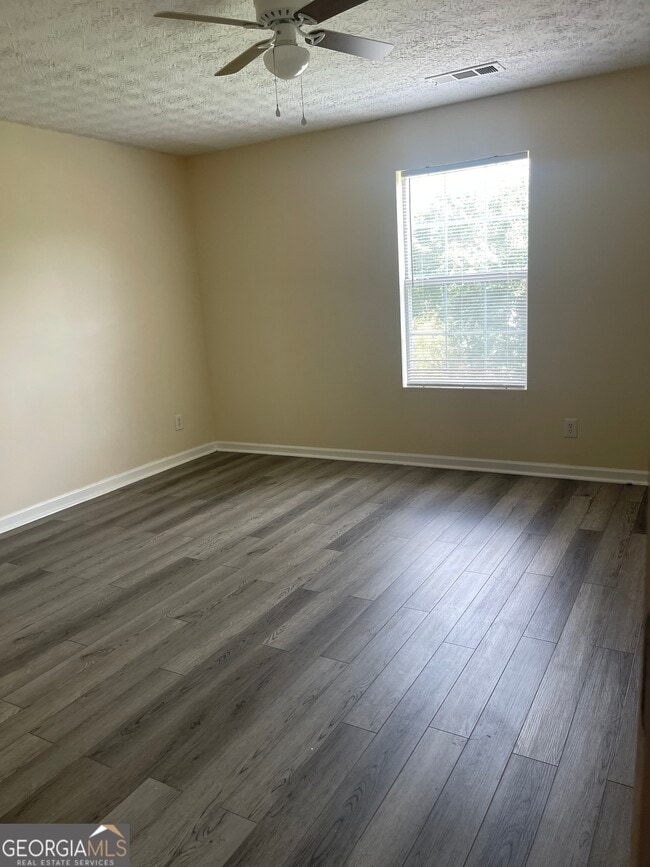 Foto del edificio - 5759 Cedar Croft Ct