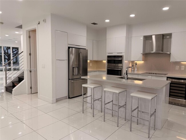 Foto del edificio - 10330 NW 66th St