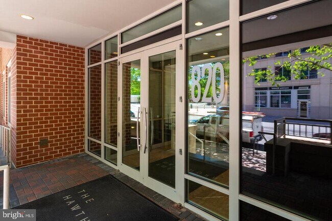 Foto del edificio - 820 N Pollard St