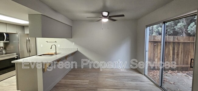 Foto del edificio - 5787 Haskell Ave