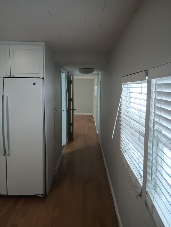 Building Photo - 216 Humpty Dumpty Dr