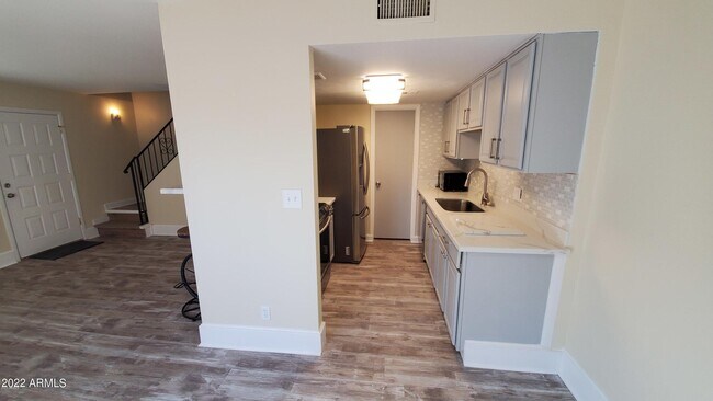 Foto del edificio - 8859-8812 N 12th Pl