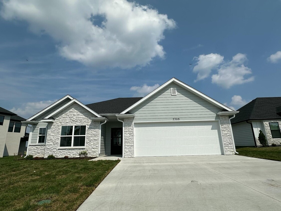 Primary Photo - 5308 Spartina Ln