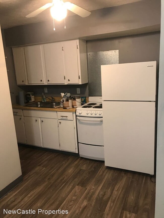 Building Photo - Studio, 1 bath House - 52 1/2 E Columbus St