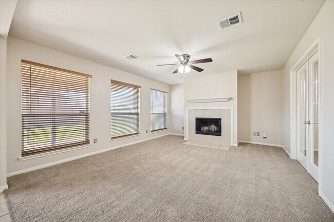 Foto del edificio - 6227 Sentry Park Ln