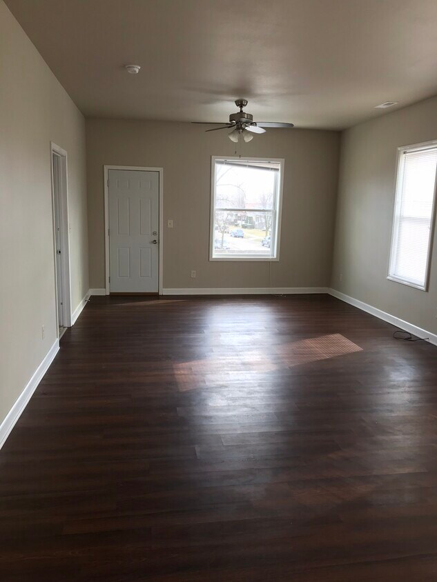 Primary Photo - 2424 50th St