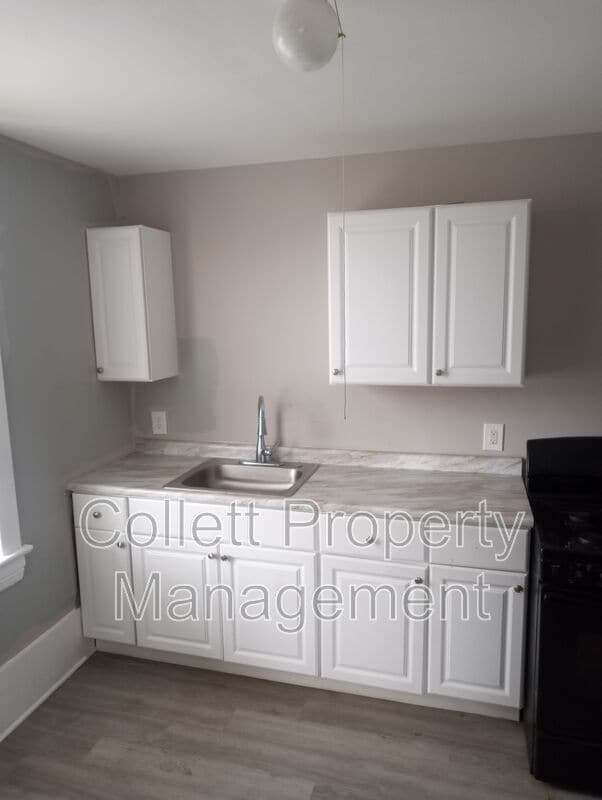 Building Photo - 3912 Archwood Ave