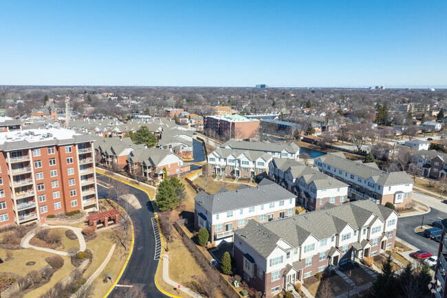 Aerial Photo - Woodlands of Morton Grove