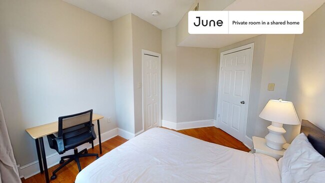 Building Photo - Room in Shared 3 bed/1 bath home