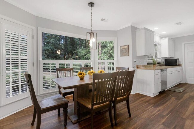 Building Photo - 3247 Blackstone Run