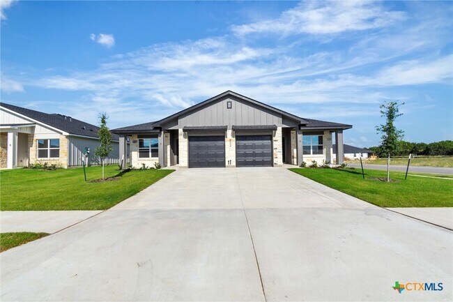 Foto del edificio - 902 Cherry Laurel Ln