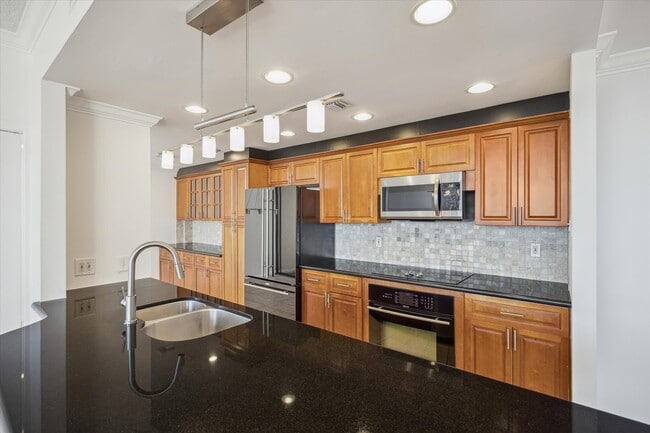 Foto del edificio - 49 Briar Hollow Ln
