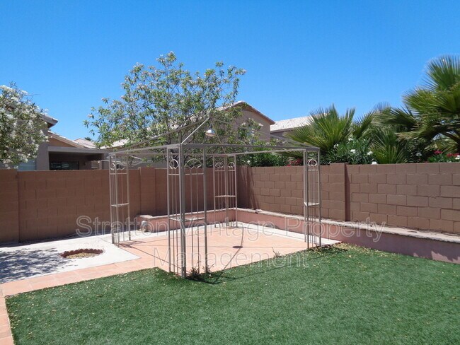 Foto del edificio - 4347 W Darrel Rd