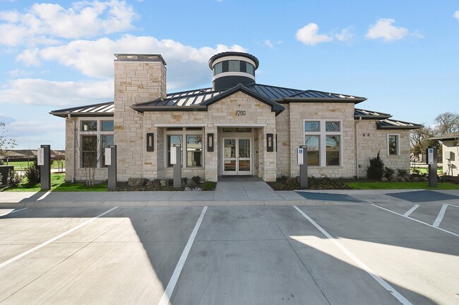 Building Photo - Estates of McKinney