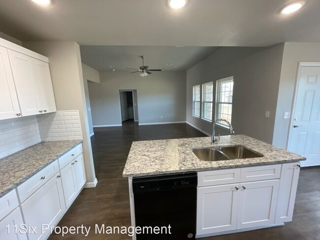 Building Photo - 4 br, 2 bath House - 1014 Panther Lookout
