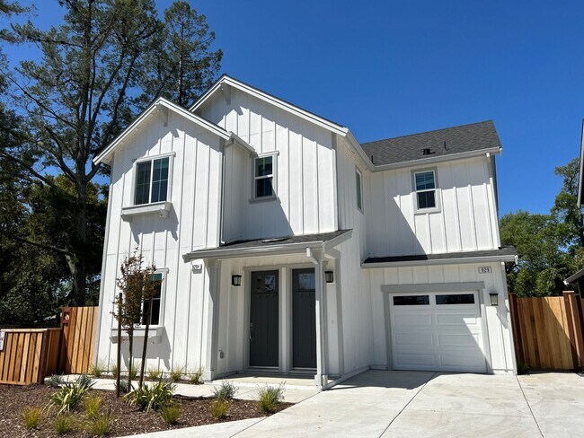 Building Photo - 937 Middle Rincon Rd